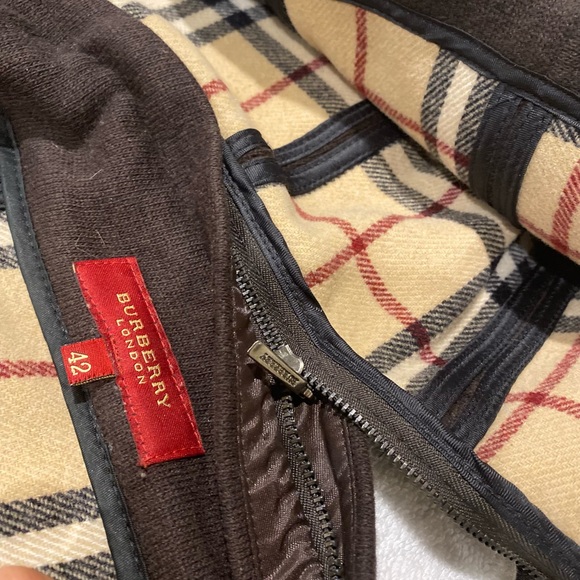 Burberry 🚫SOLD SOLD SOLD 🚫 - Picture 5 of 10
